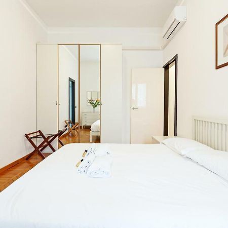 S. Maria Valle Central Roomy Flat Milán Exterior foto