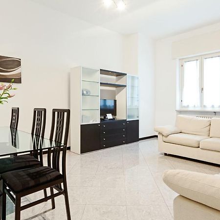 S. Maria Valle Central Roomy Flat Milán Exterior foto