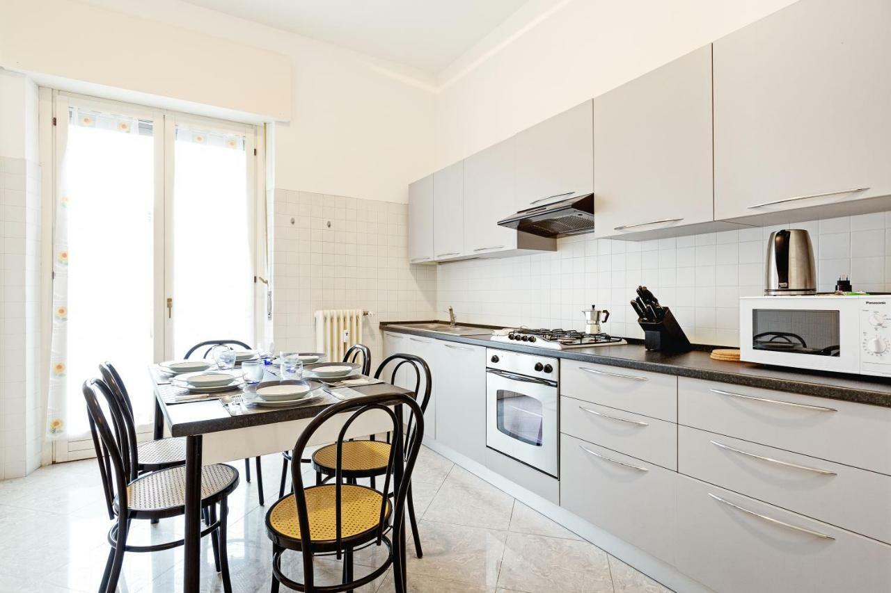 S. Maria Valle Central Roomy Flat Milán Exterior foto